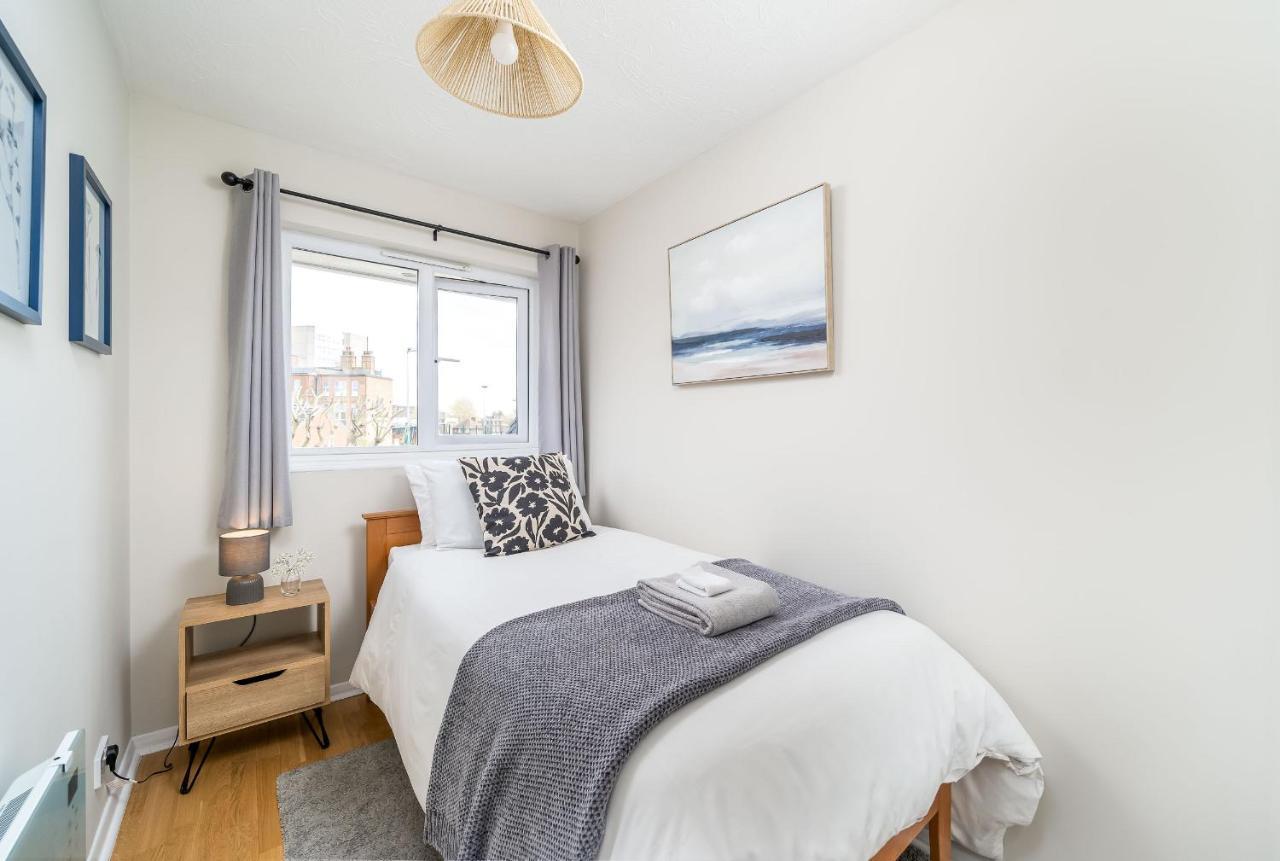 Homely And Stylish Bermondsey Apartment With Parking 런던 외부 사진